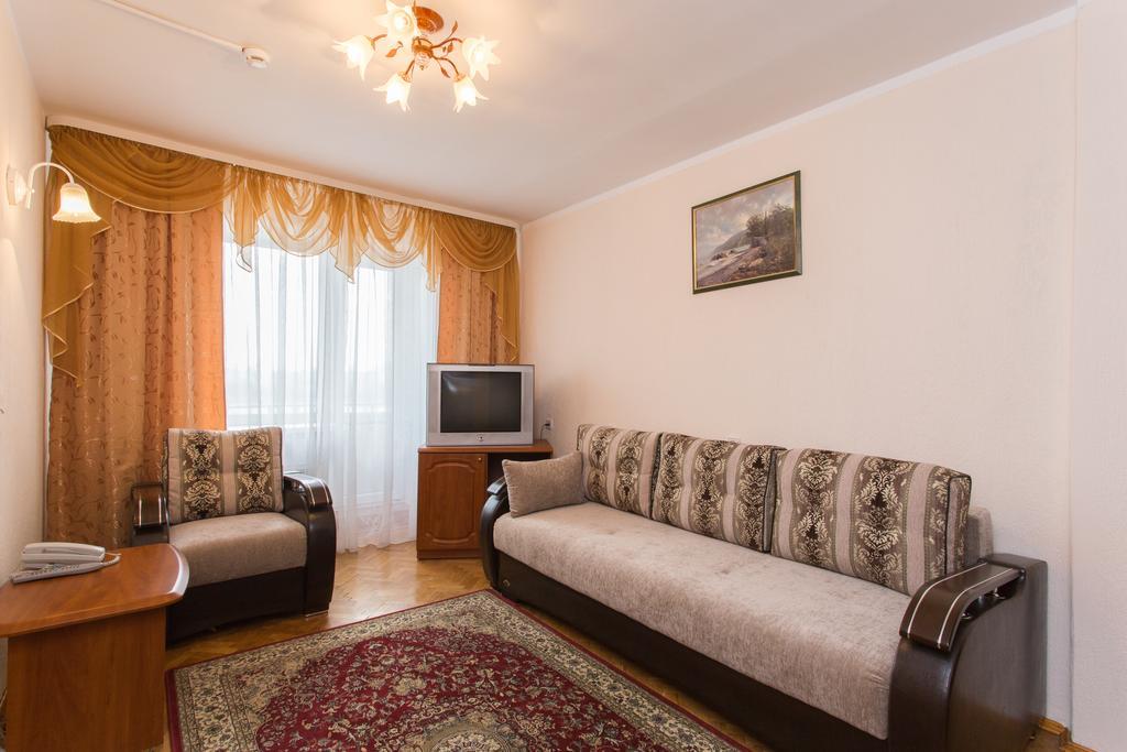 Agat Hotel Minsk Extérieur photo